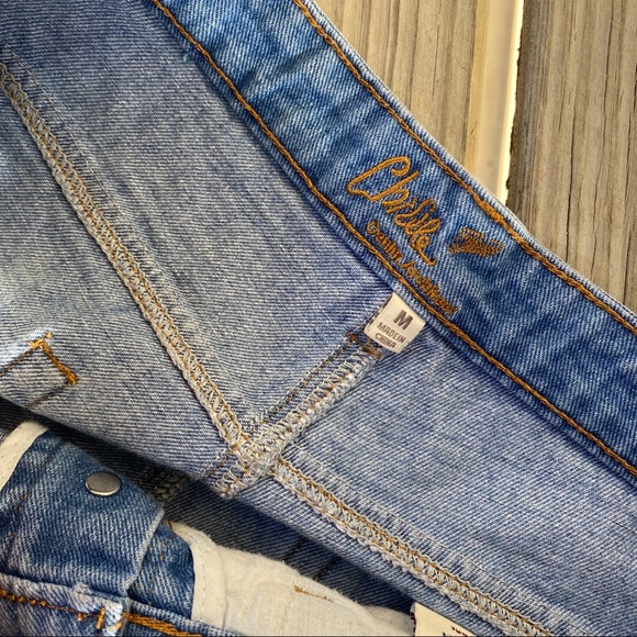 Chiqle Denim Distressed Shorts - Picture 4 of 4